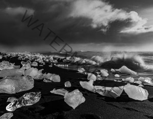268 Veronica Yacono_Landscapes, Cityscapes, and Waterscapes ADVANCED MONOCHROME_Diamond Surf_Honorable Mention