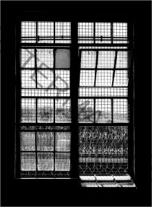 182 Lori Henderson_Patterns and Textures SALON MONOCHROME_Factory Windows_Honorable Mention